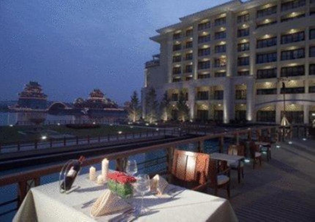 New Century Grand Hotel Kajfeng Kültér fotó